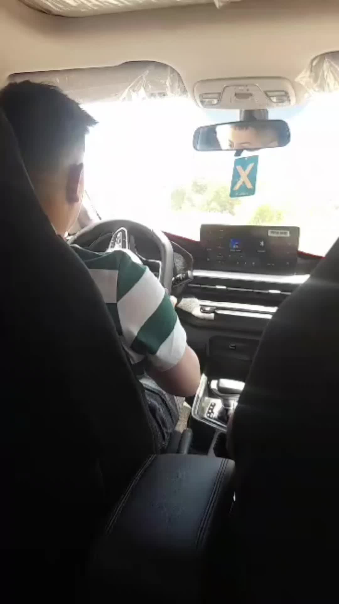 @rezaoui