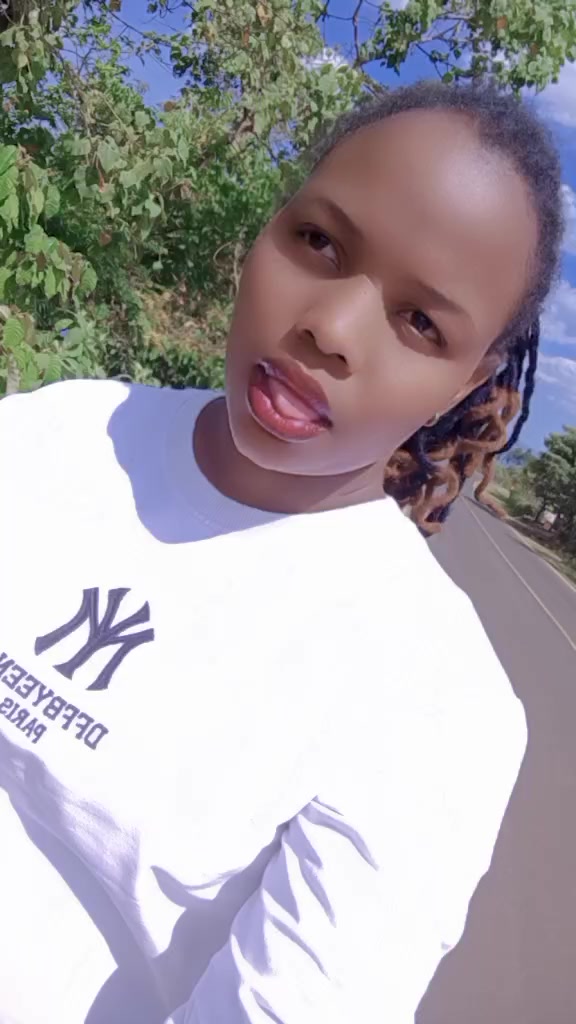 @🍒Dee Marley🥀