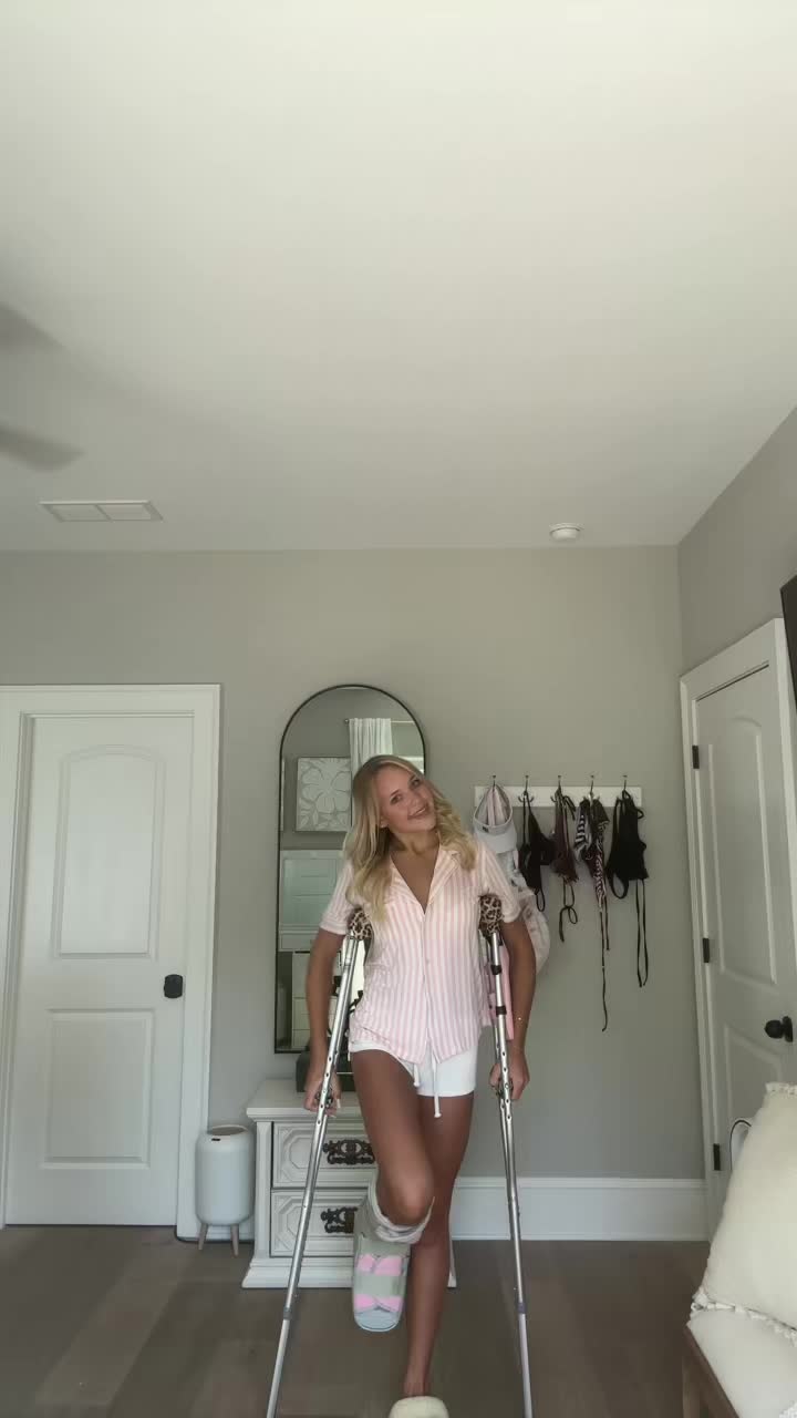 @LYZABROOKS