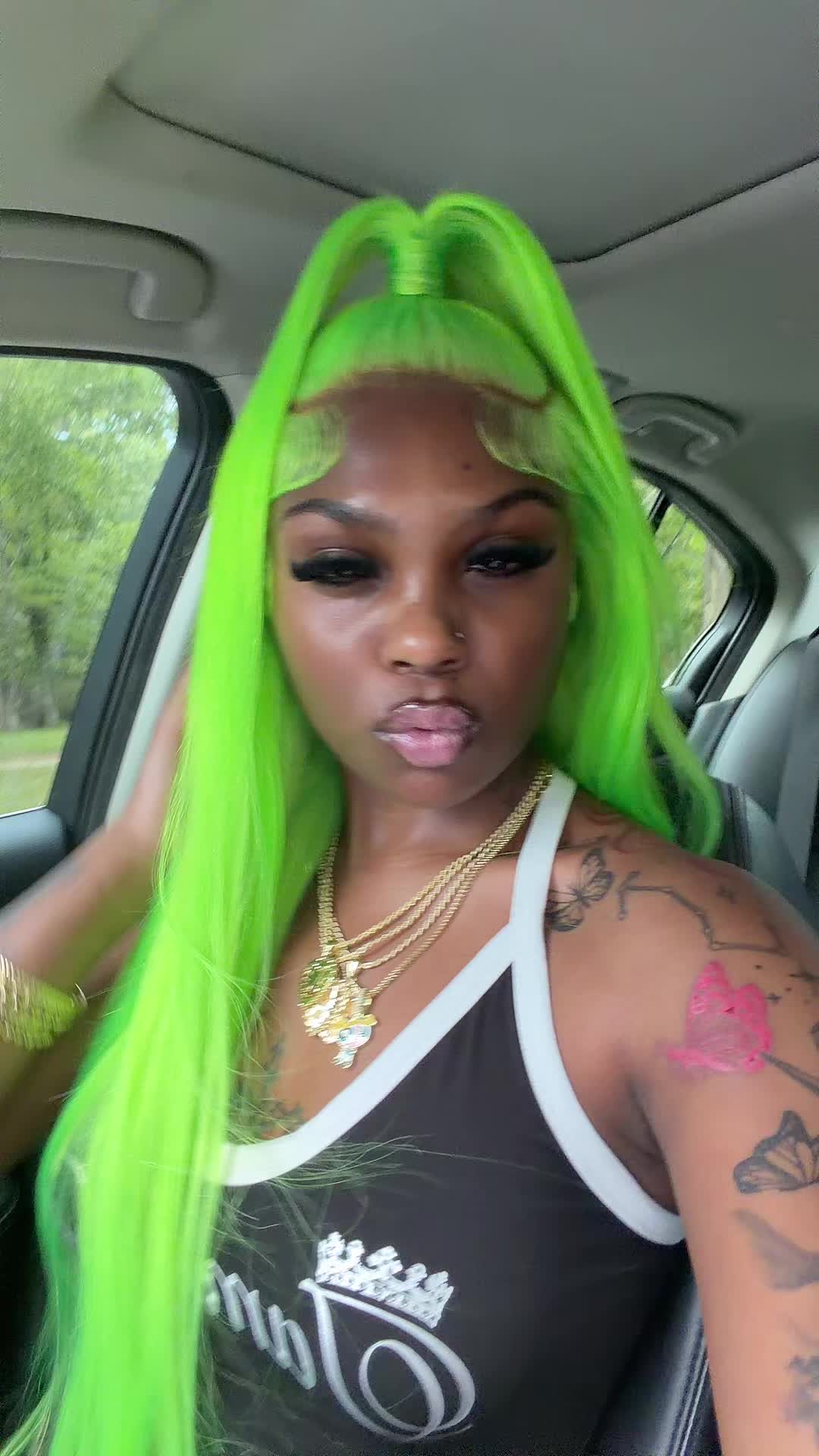 @Bri3