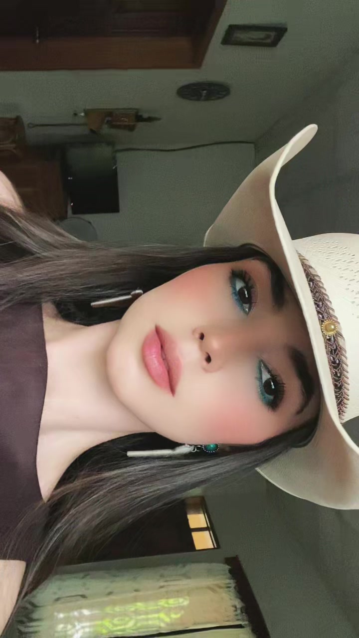 @Sindy👢