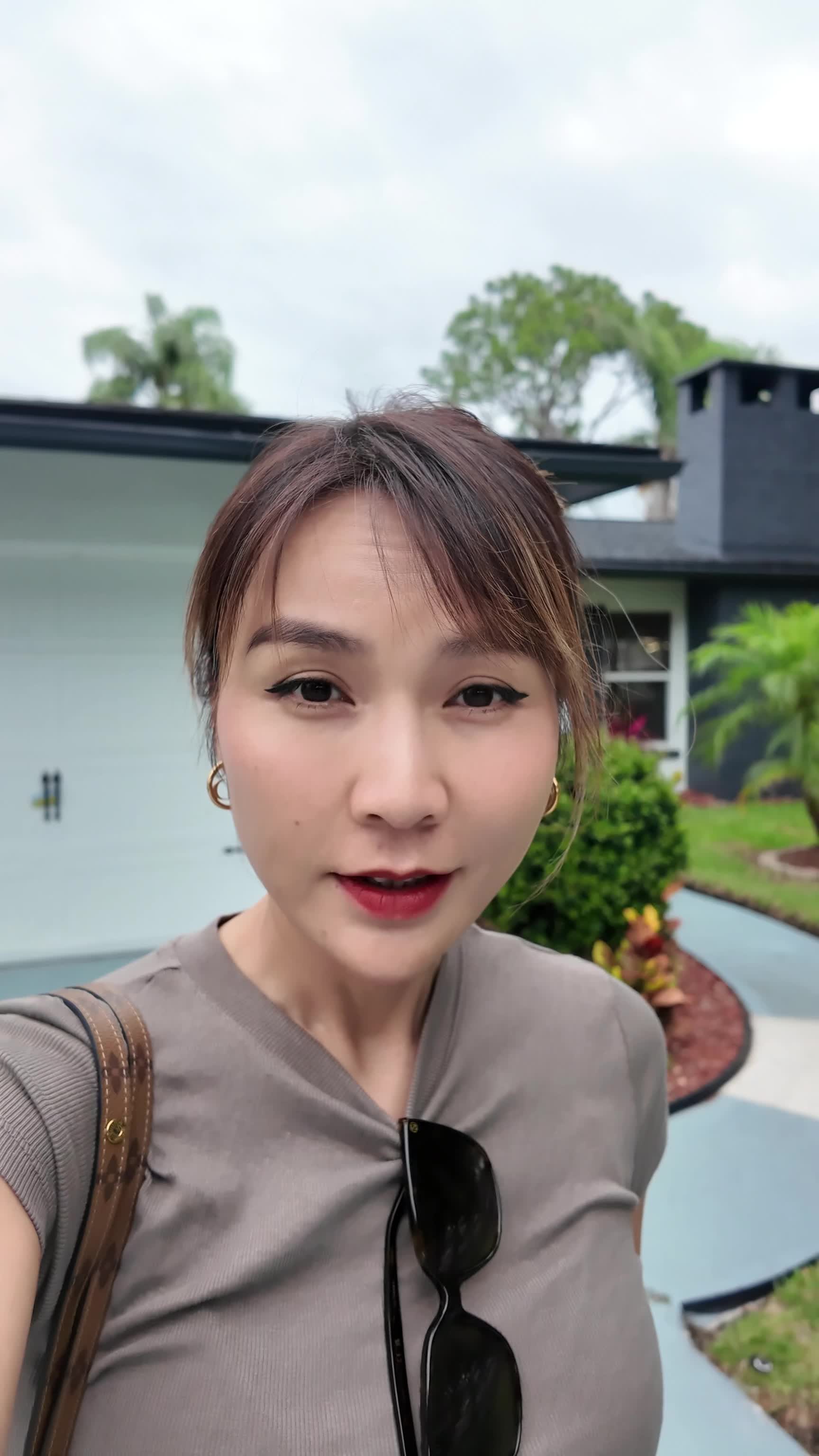 @juliephan_tampa.realtor