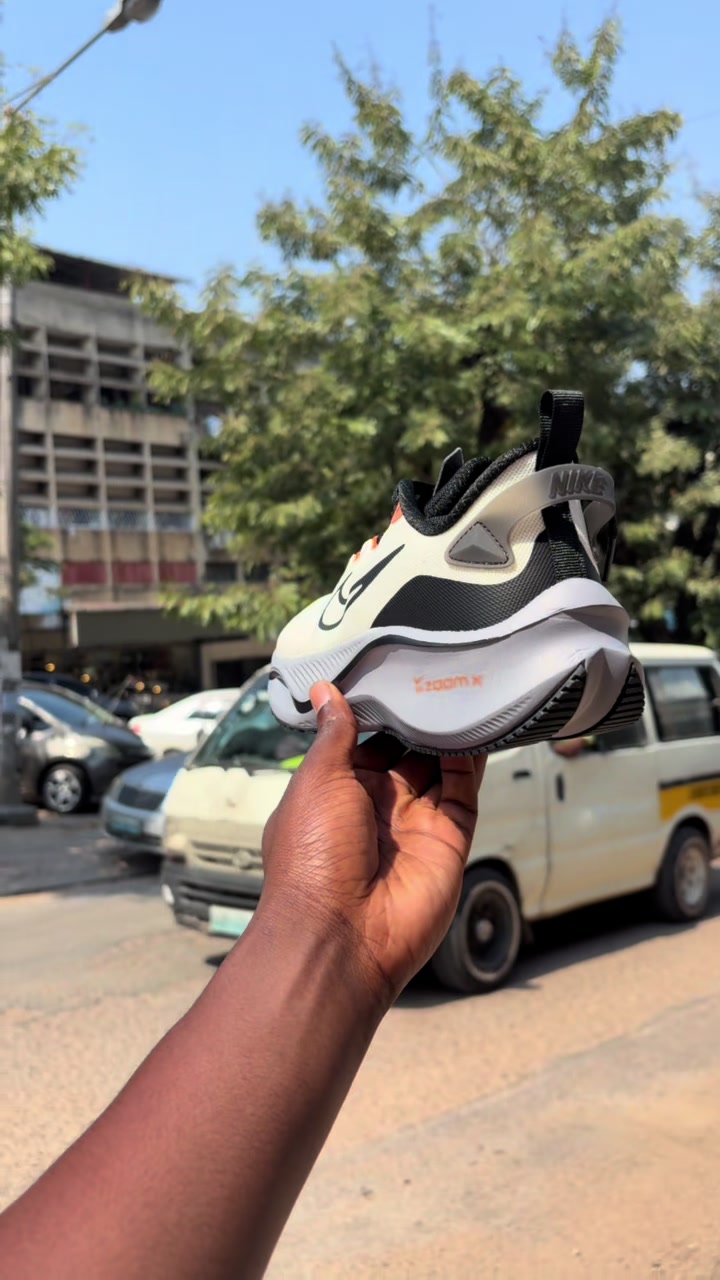 @Schysneakers