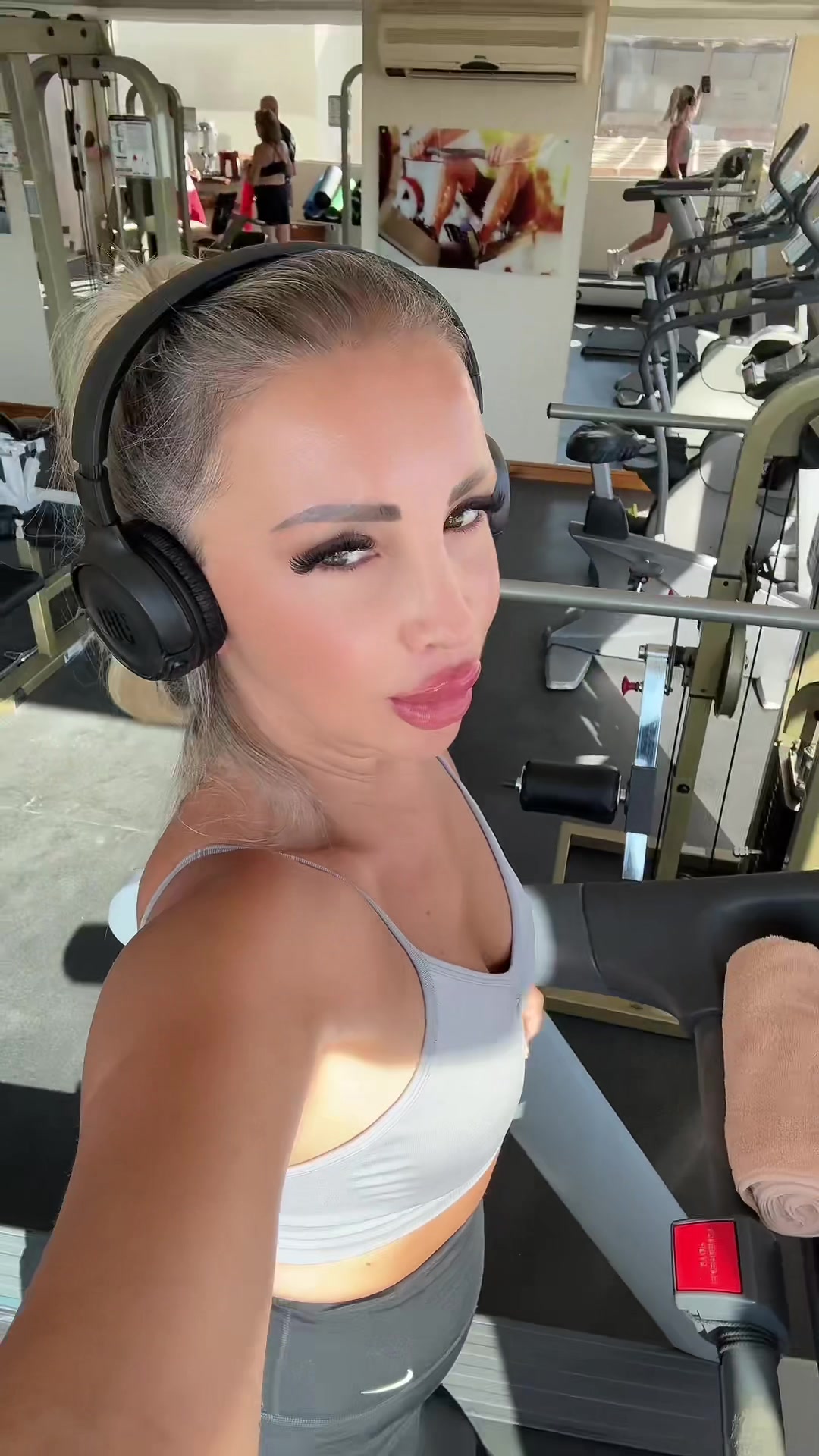 @SimplyChic