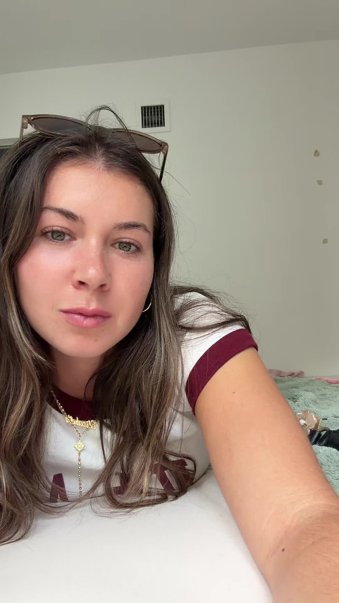 @lizlanden