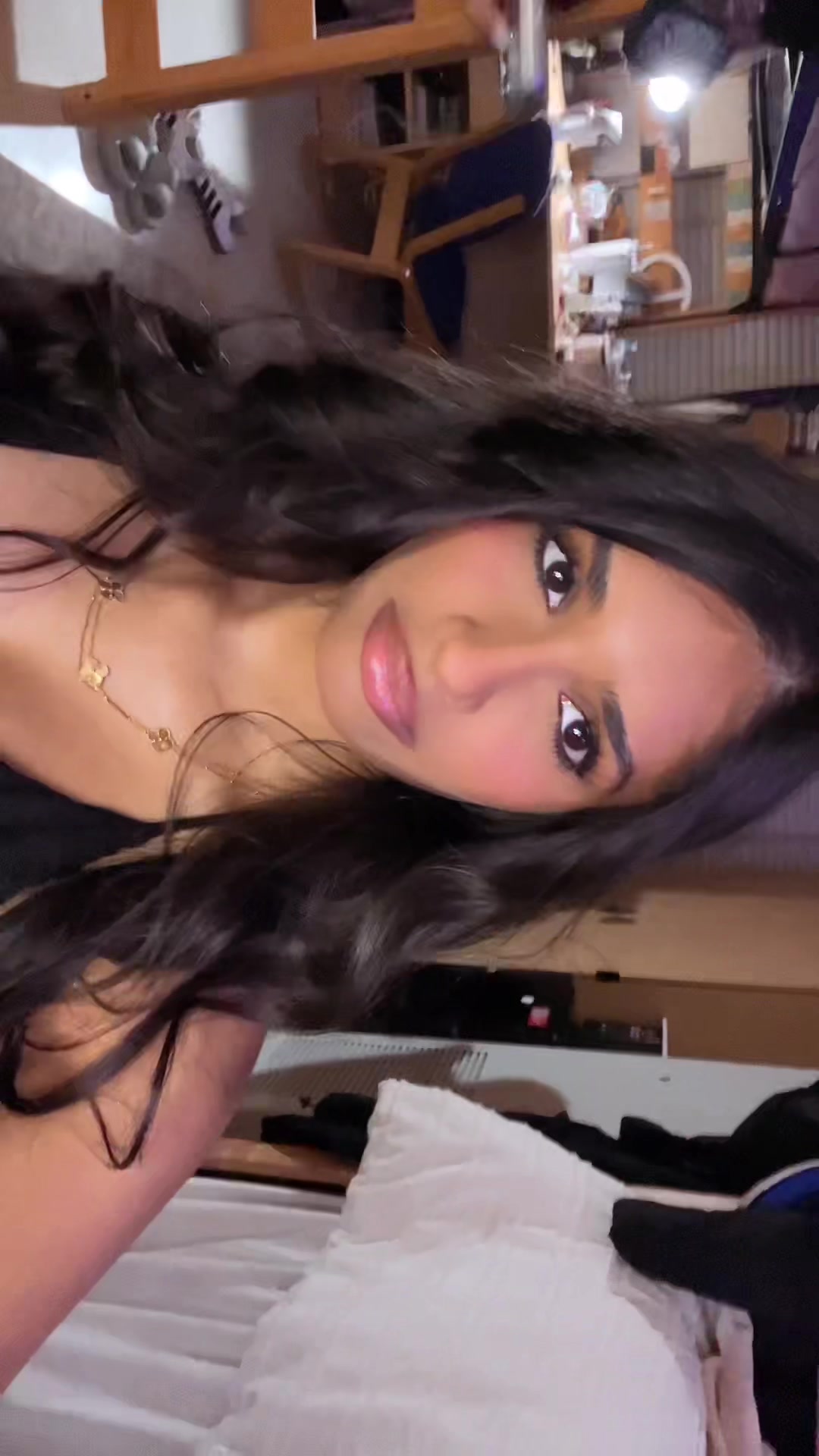 @shainaॐ