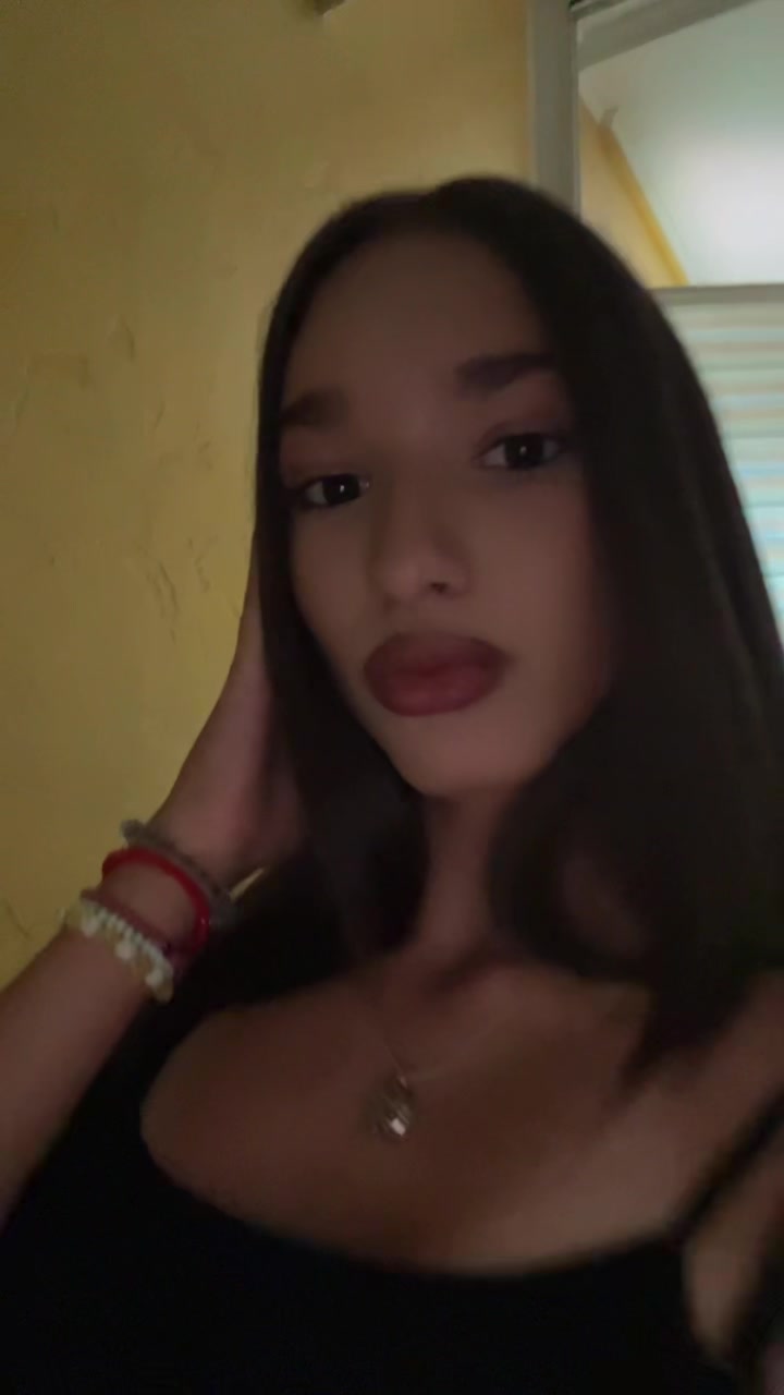 @anjaa