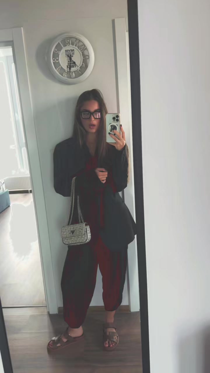 @🧝🏼♀️