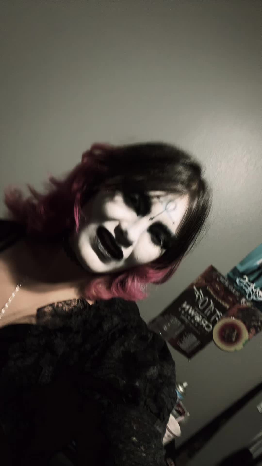 @𝕾𝖚𝖓𝖓𝖞 ☥