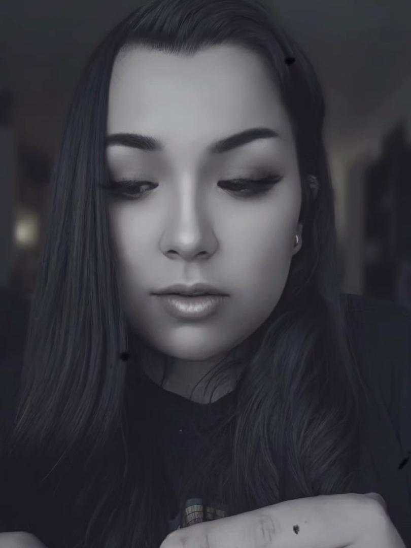 @Whimsical_goth🥀