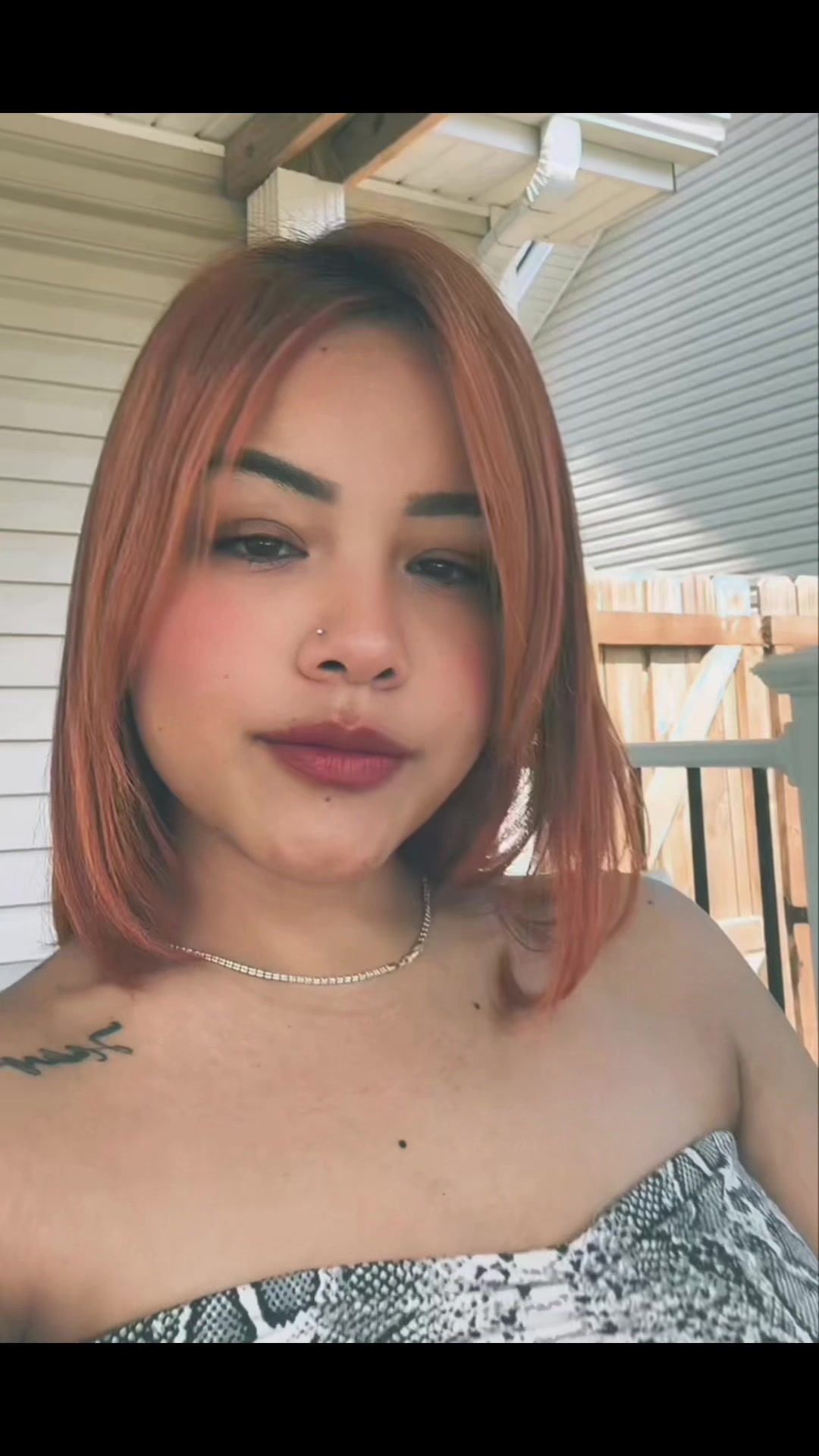 @️