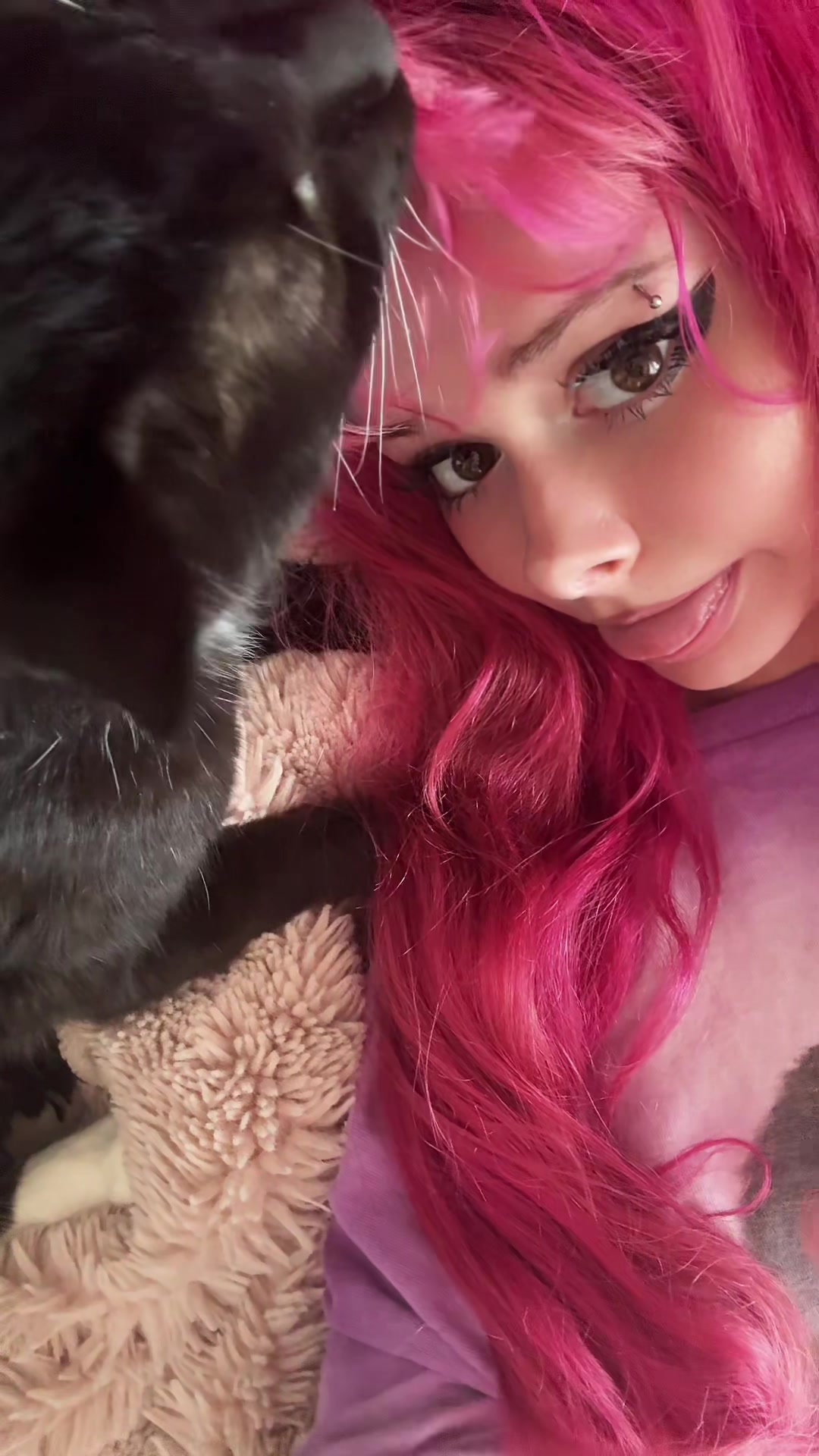 @🖤