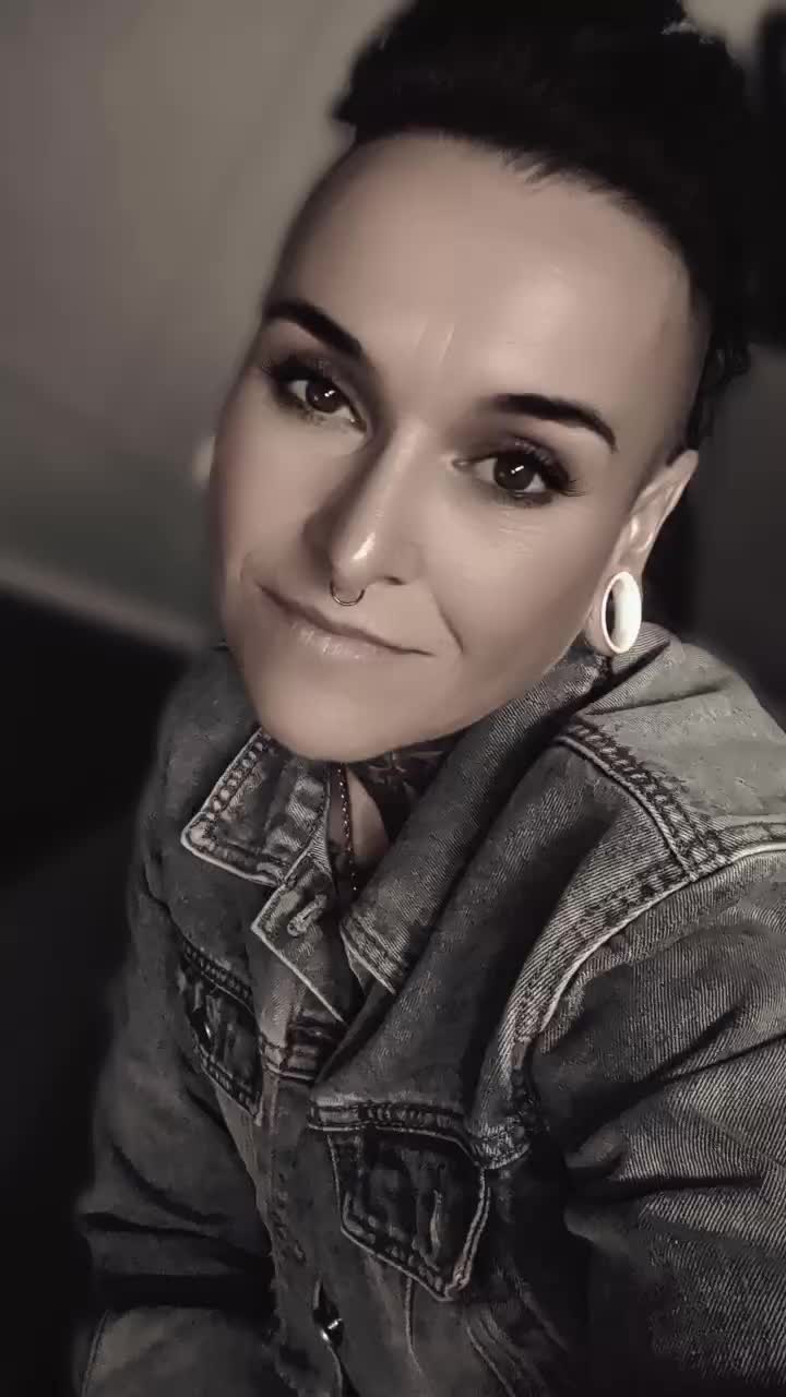@Nicole❤️Schröder🖤Kowalski ❤️