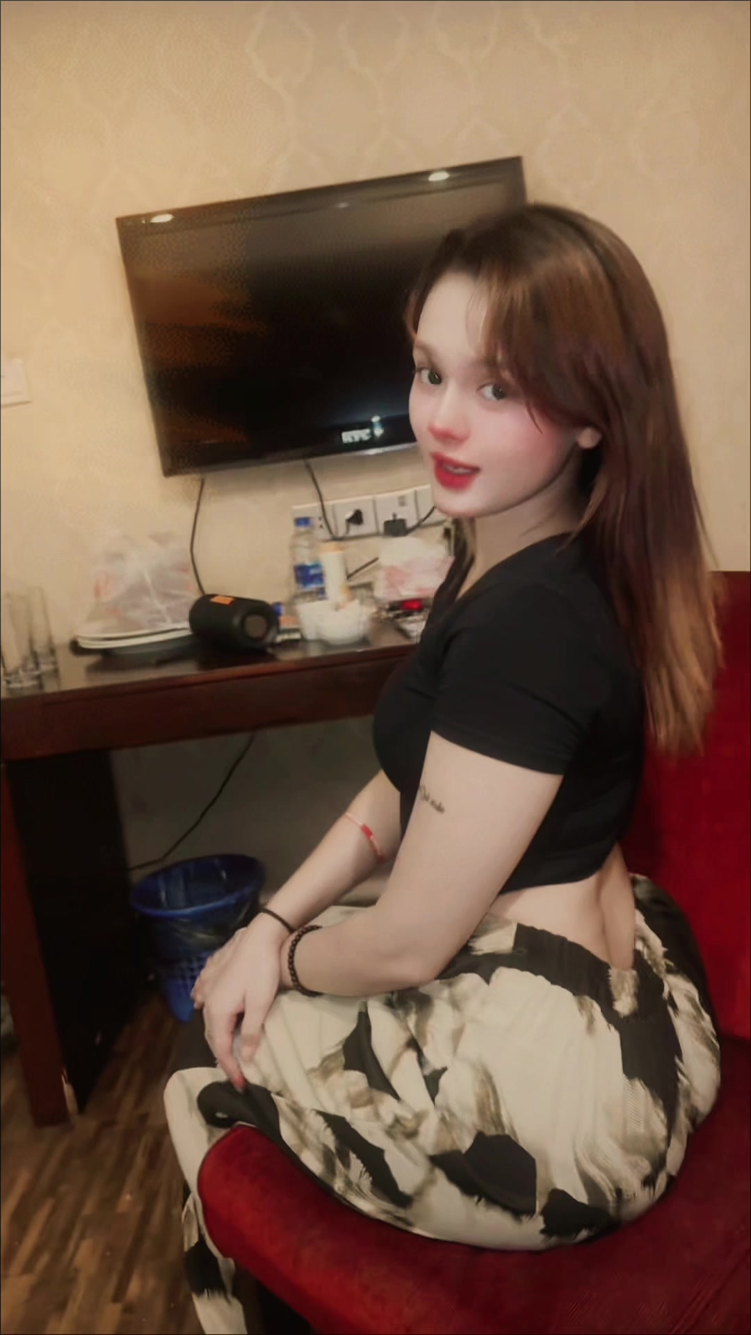 @eshaahsanpori