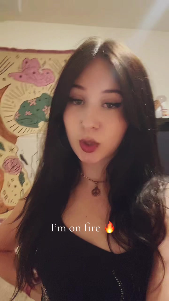 @Trapqueenlivss