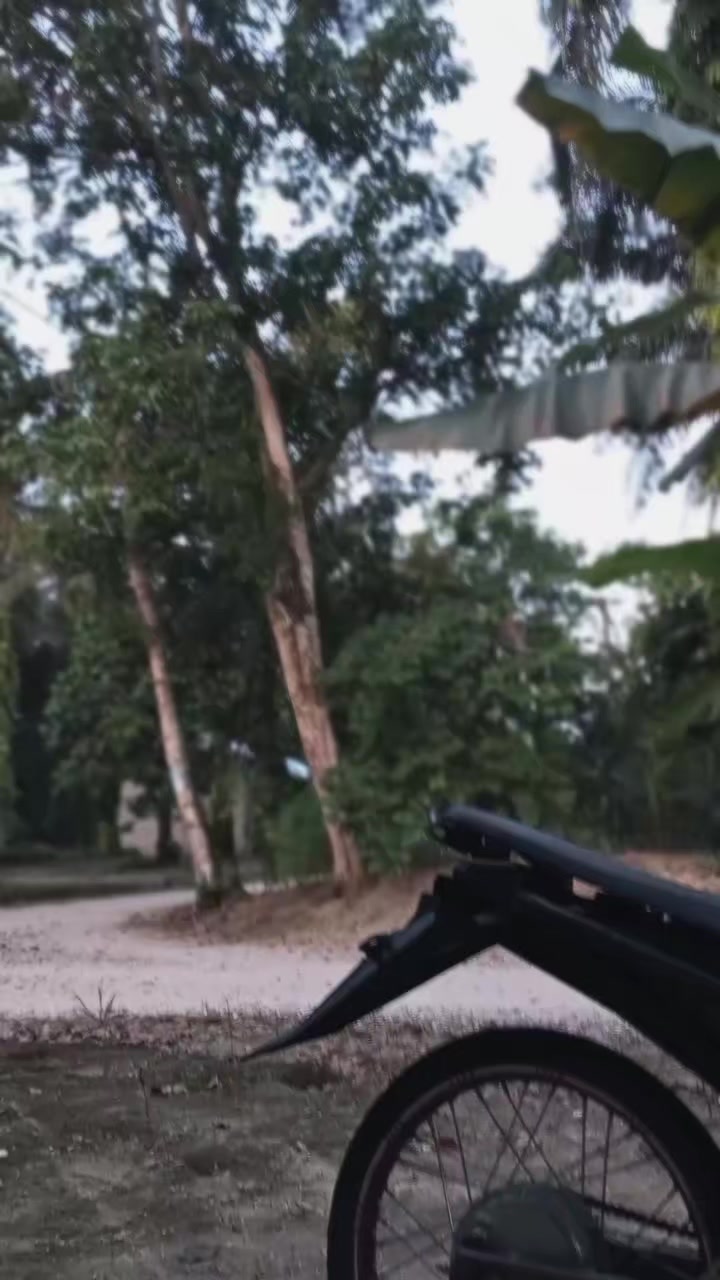 @hy