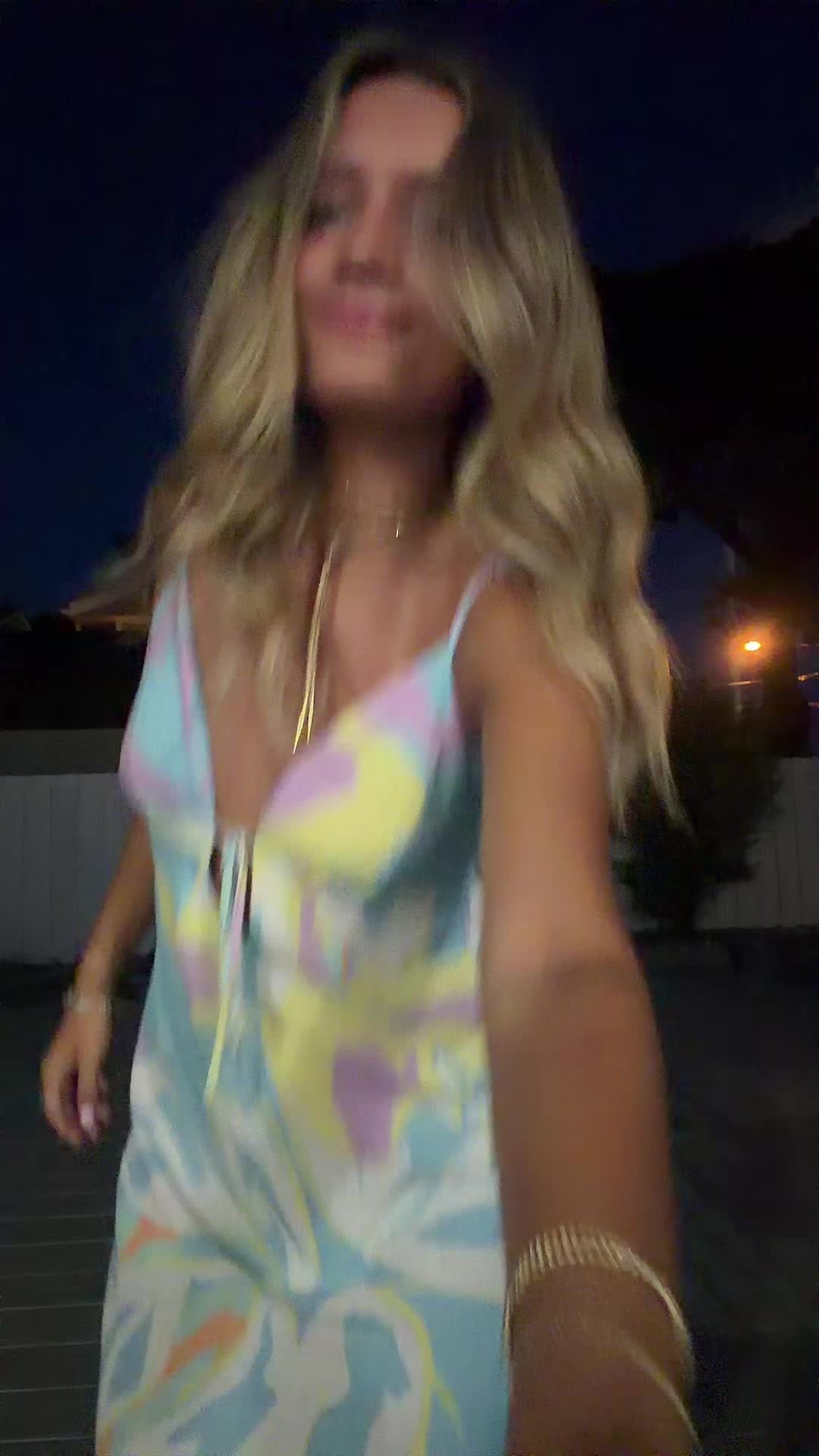 @Caroline Frost