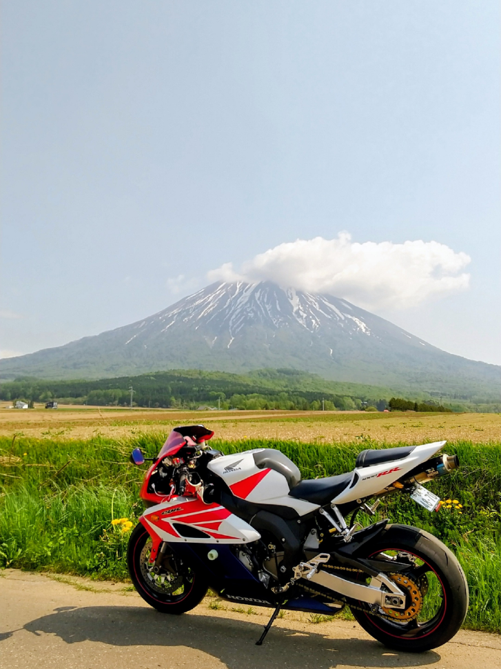@しげき