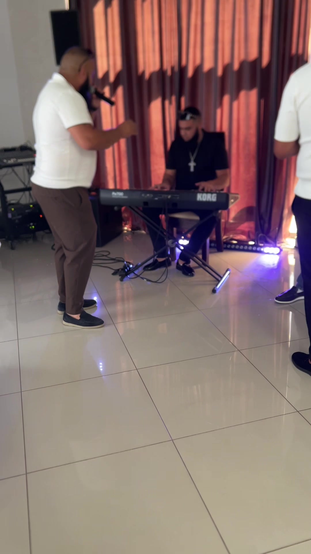 @Bandika