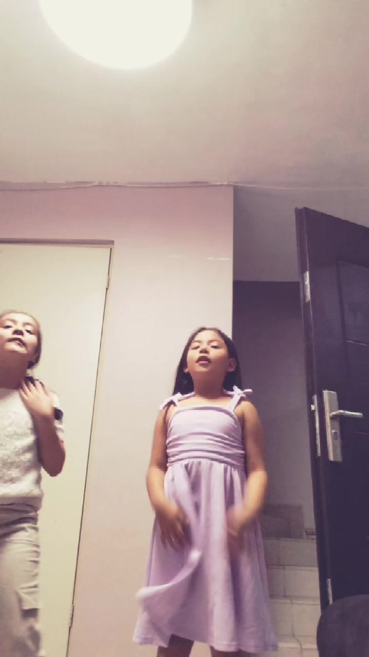 @luna Arianna 🍓(fan de todo)