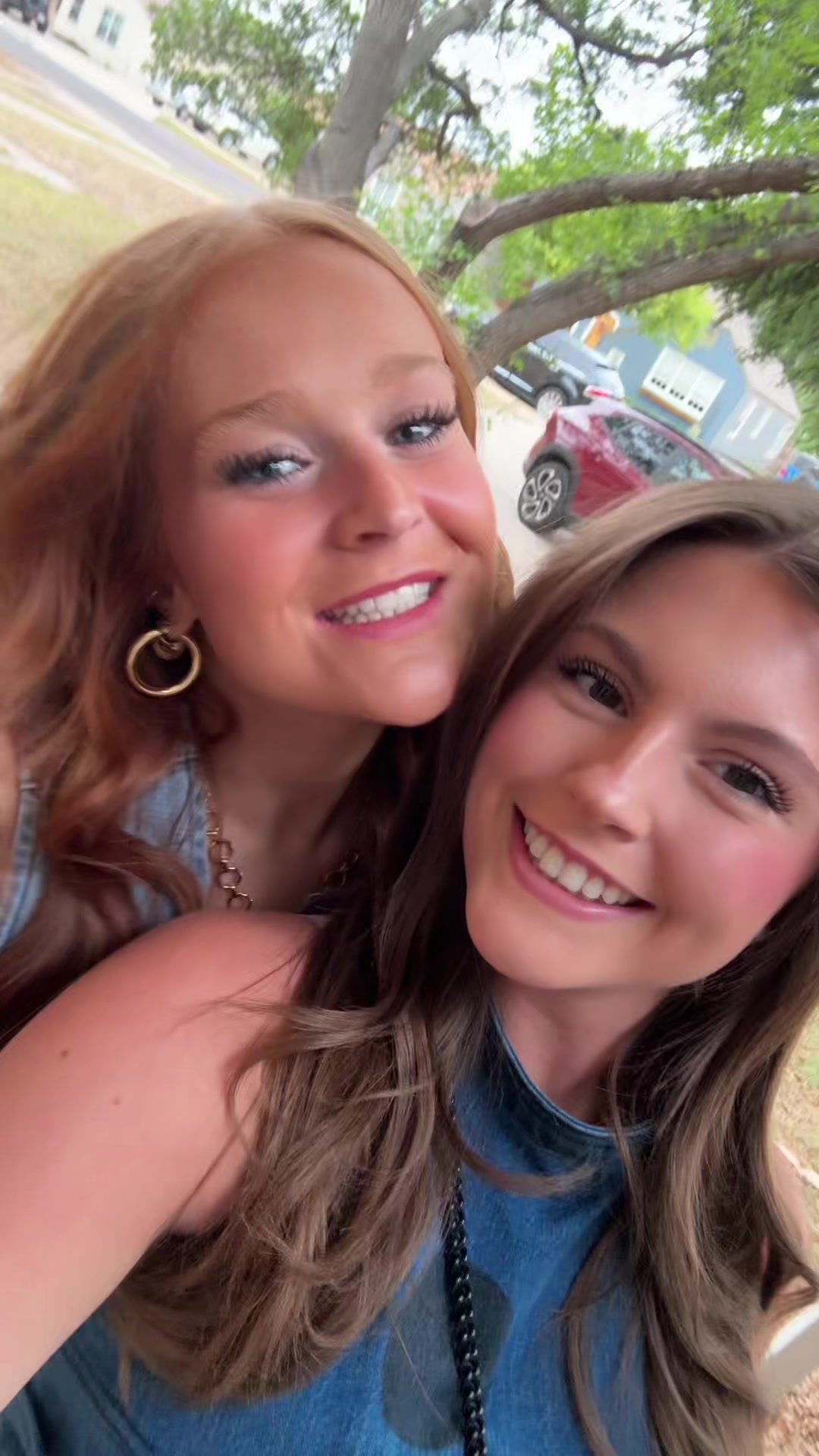 @ellieee