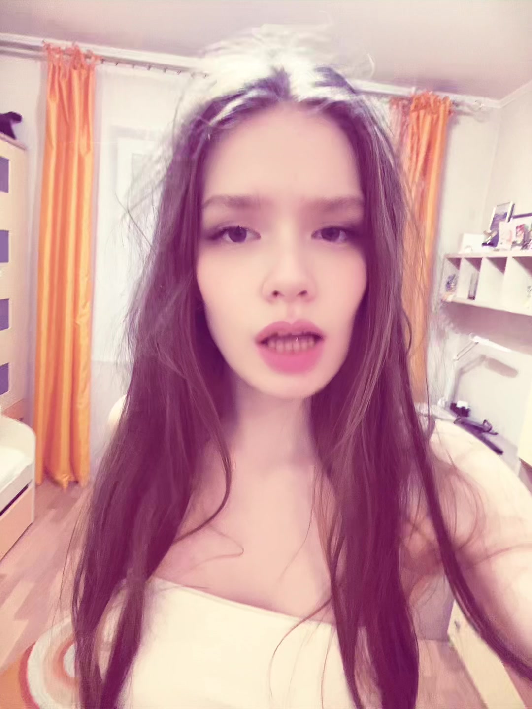 @юля