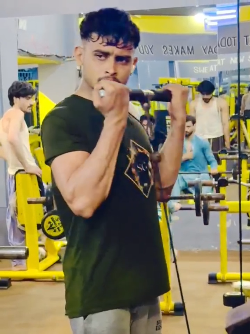 @🤴☠️ Mantri☠️🤴