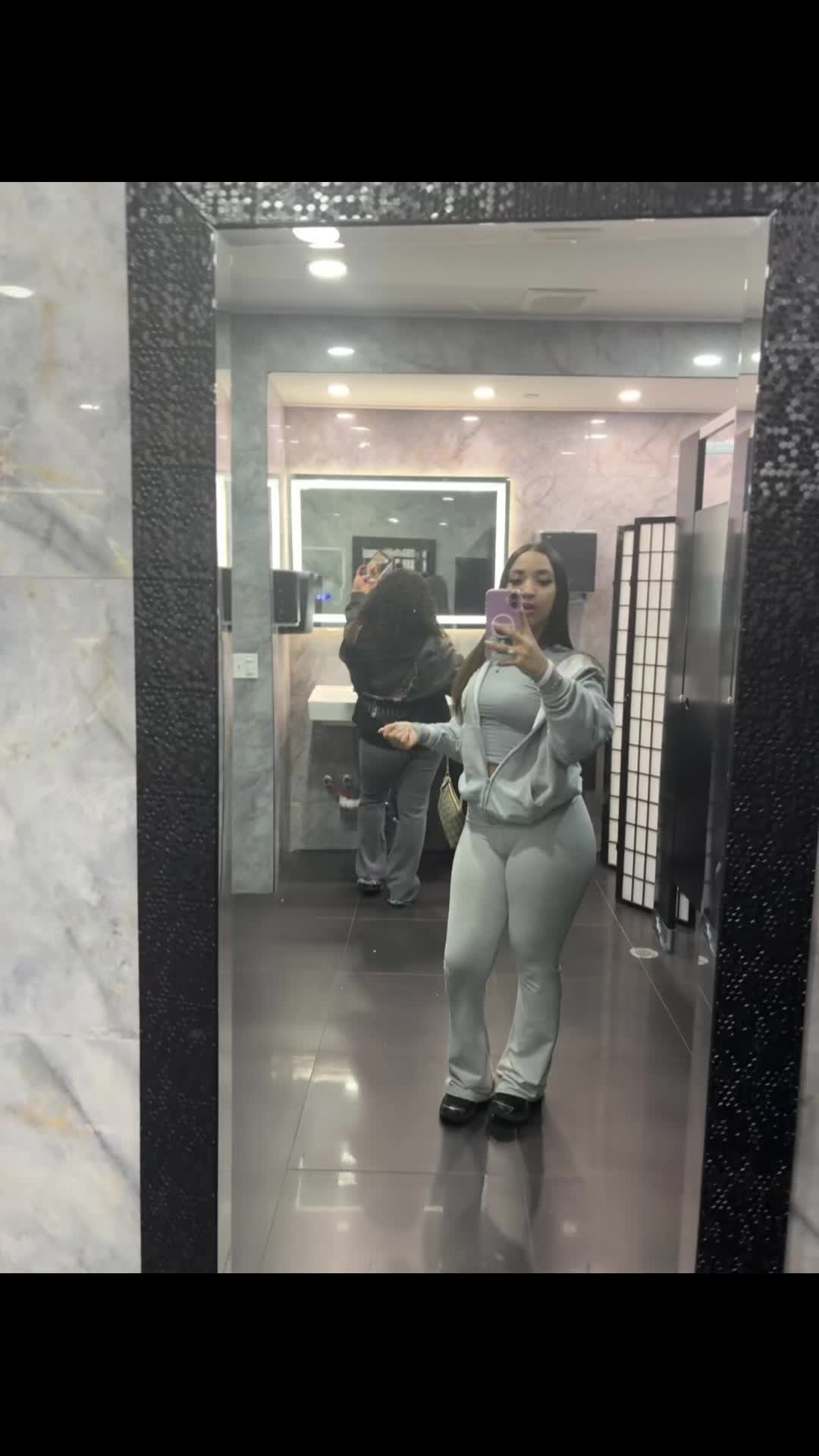 @DominiBrat
