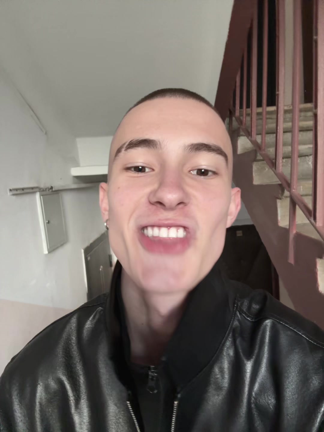 @russ✦nder