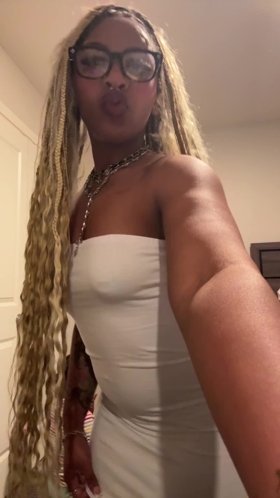 @️