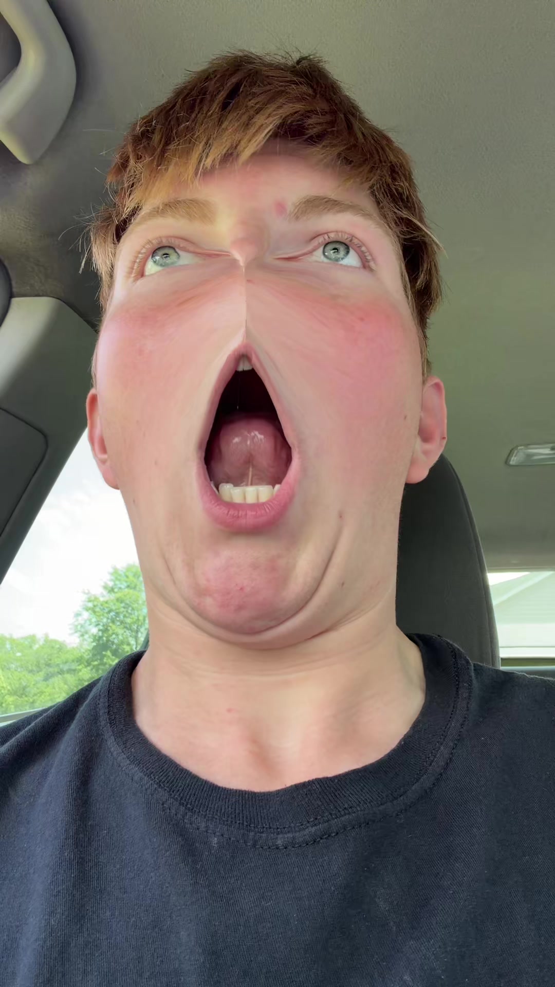 @FreakyAhCousin