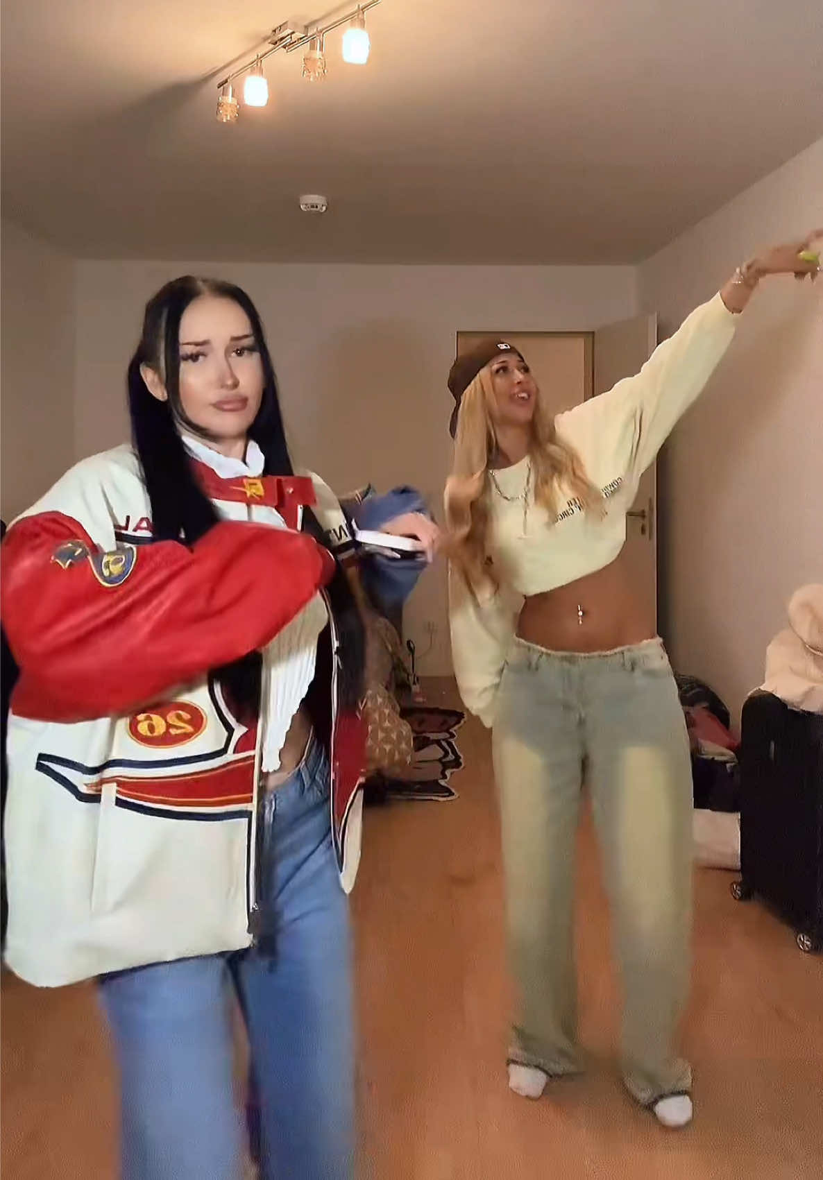 @laura moradi