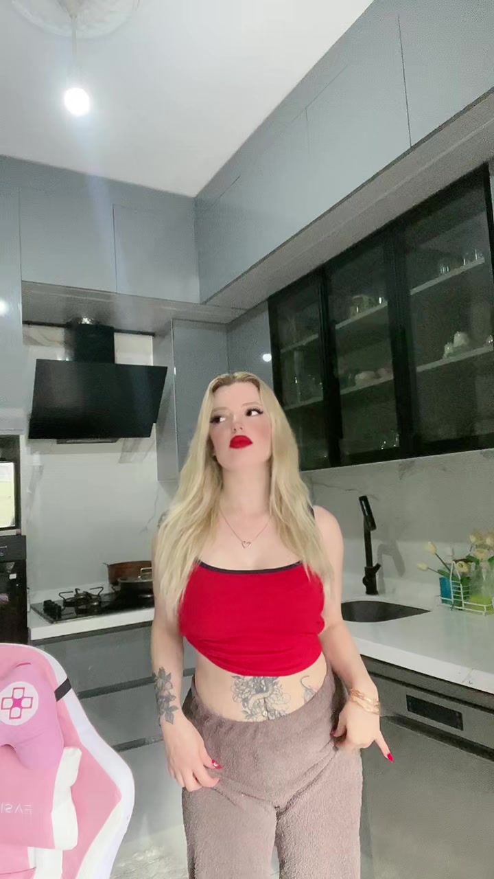 @İREM AKY&Uuml;REK