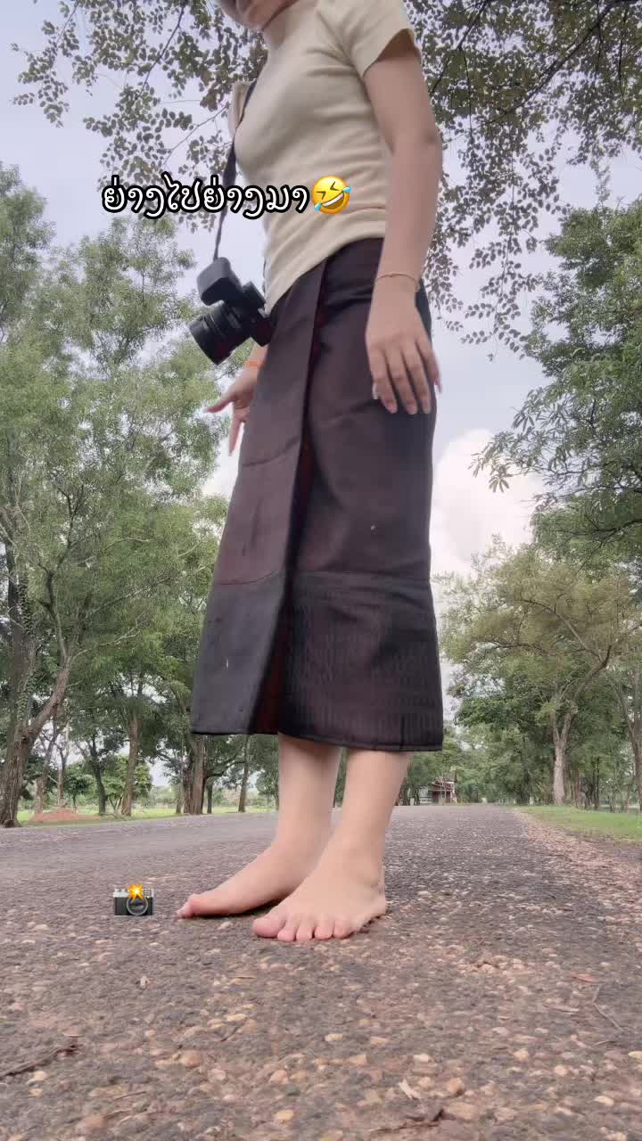 @ແມ່ຄ້າໄກ່_ (ຮັບຖ່າຍຮູບ)📸
