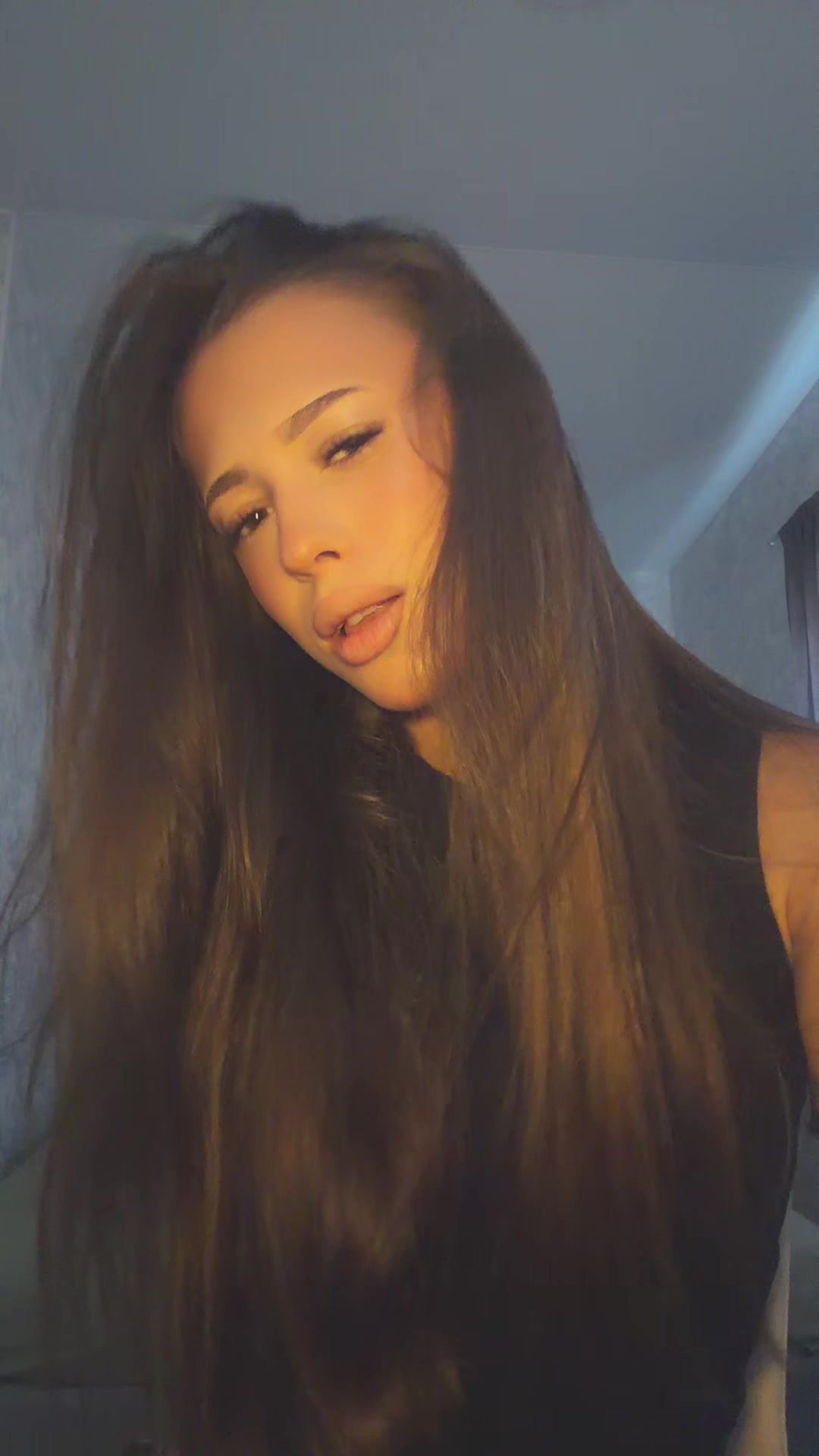 @𝒜𝓁𝑒𝒸𝒽𝓀𝒶