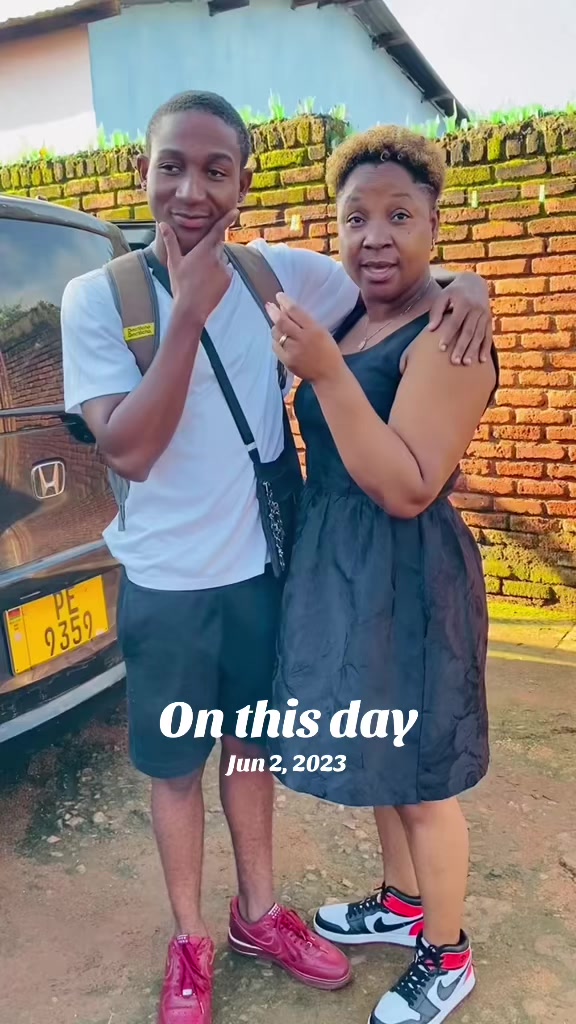 @Abwezi Mwandiona?