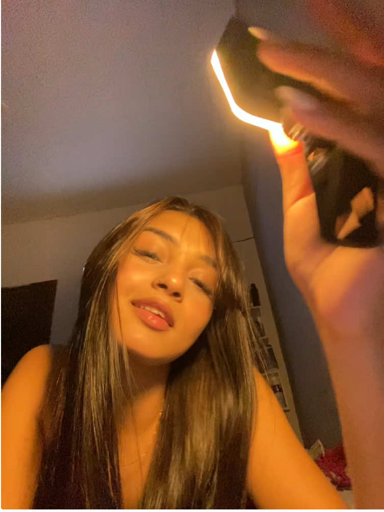 @juliafwz