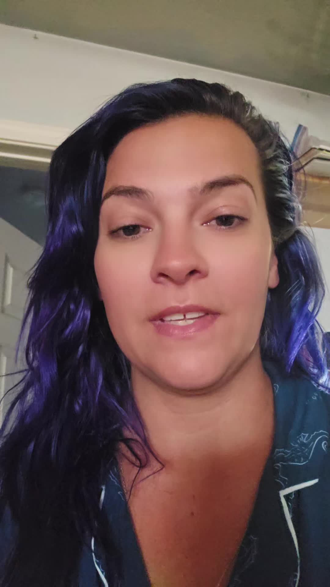@BlueHairBabe💙