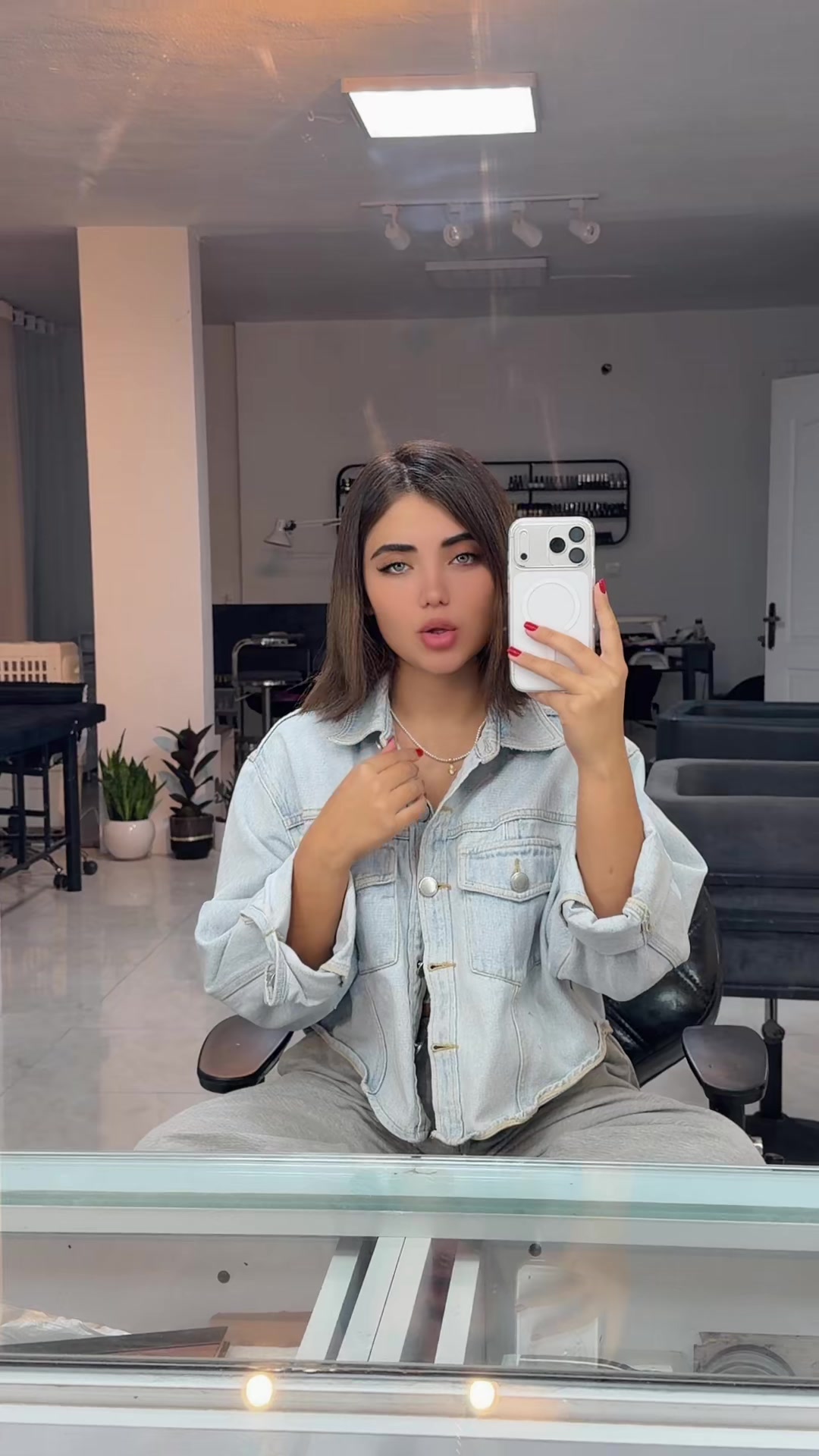 @manashakibi