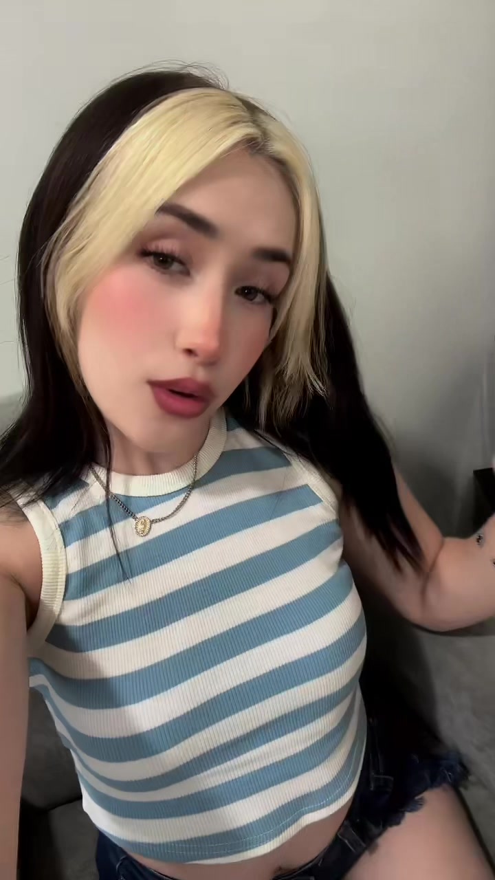 @Roxana De La Rosa Nu
