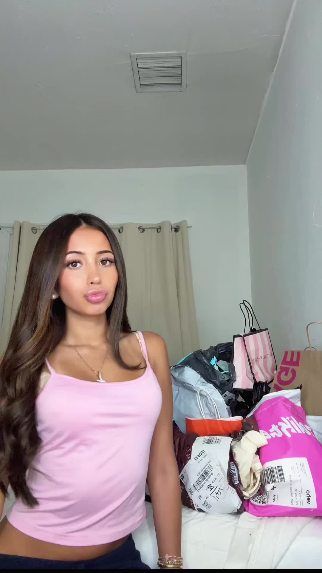 @Anahi Cabrera 👸