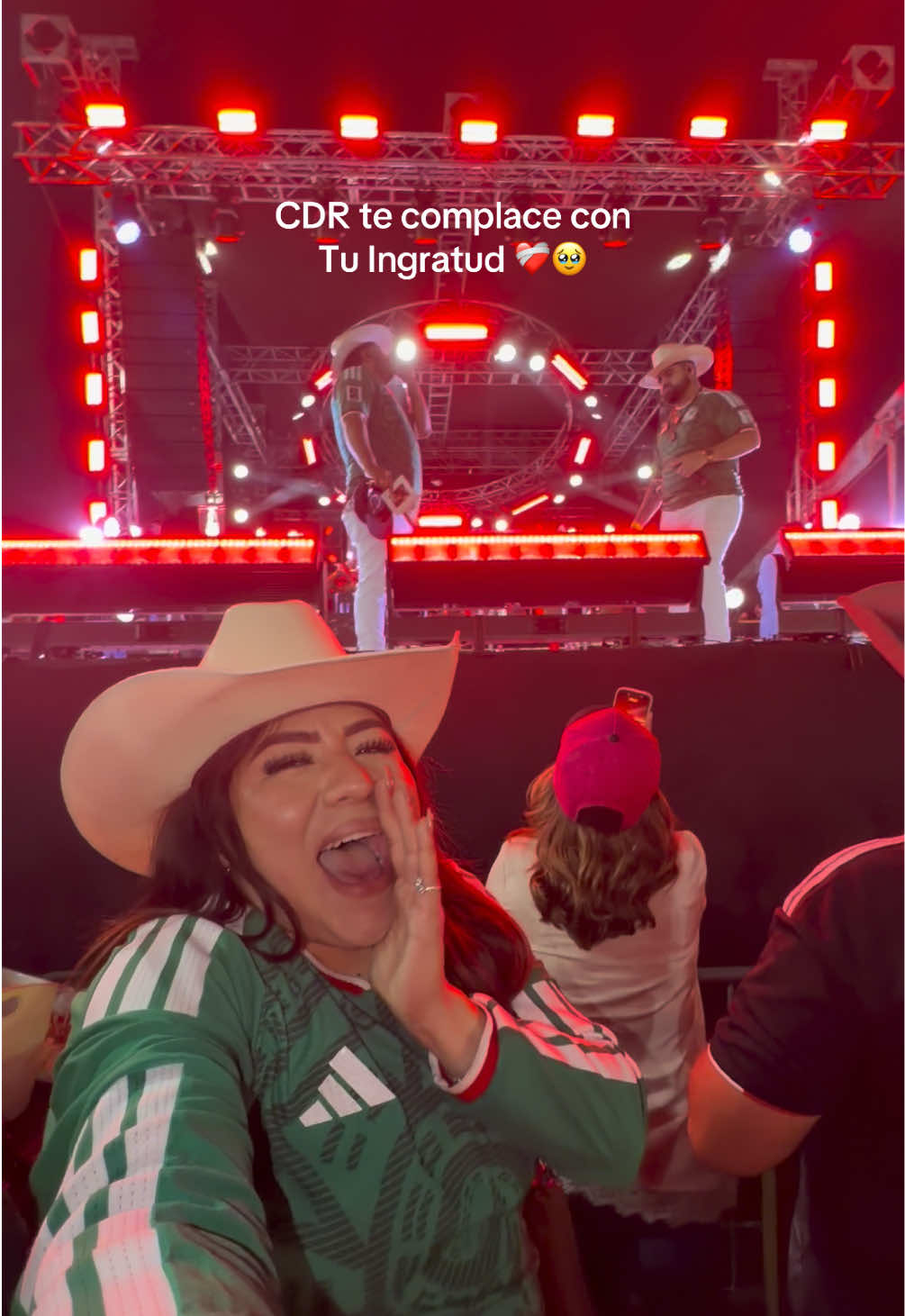 @Laura Sarahí