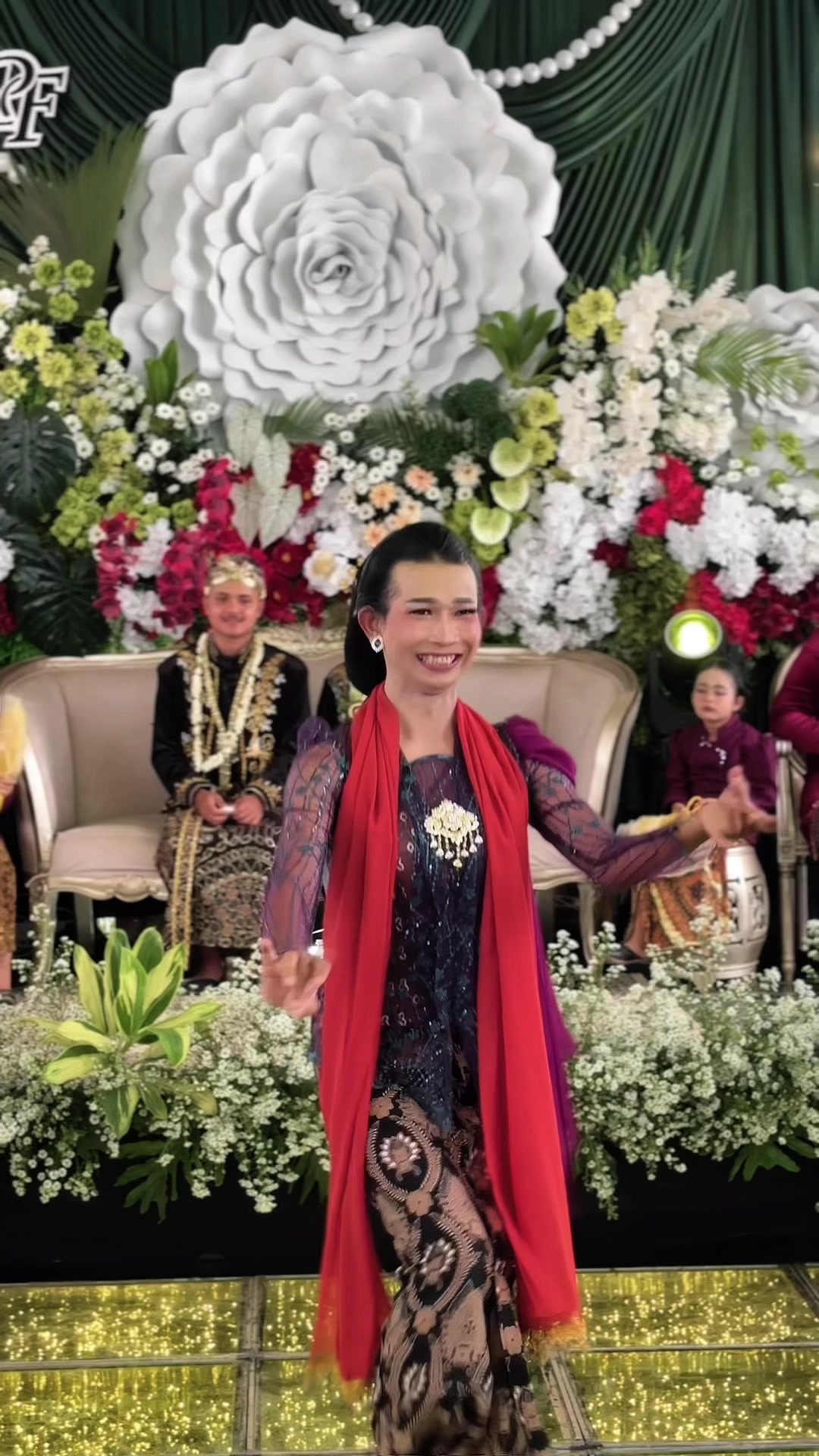 @Mbak Sari || Cucuk Lampah