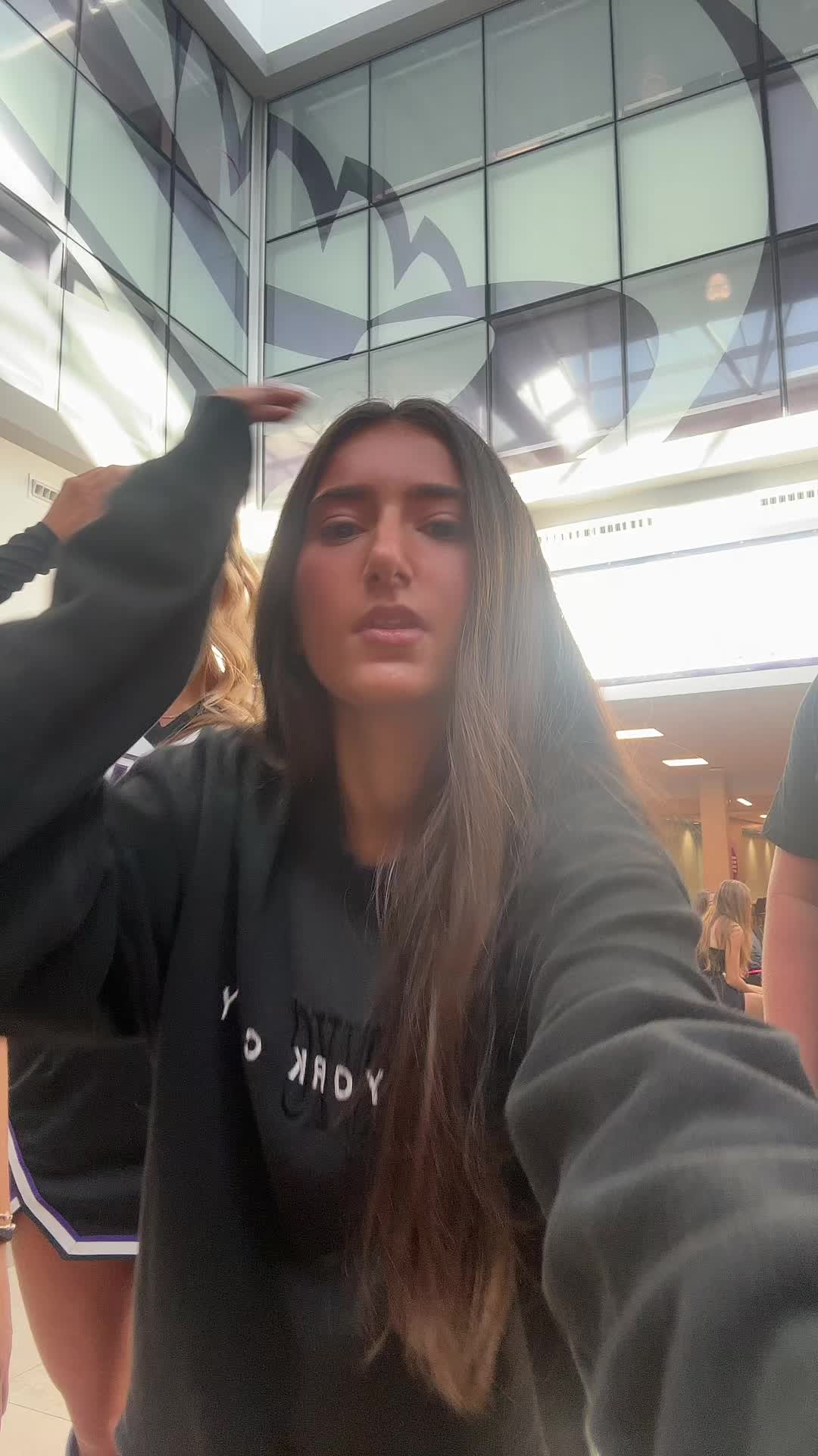 @ariana
