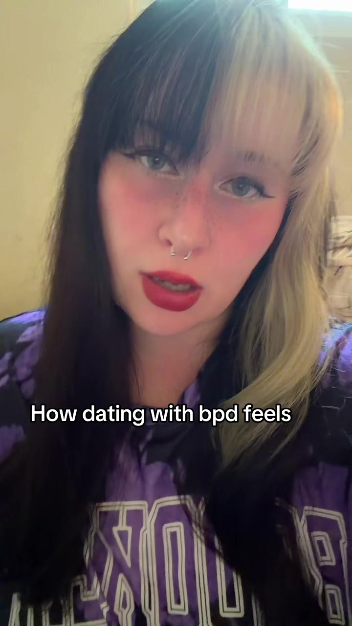 @laurenaintshitt