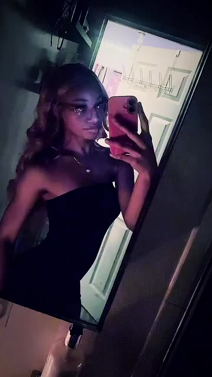 @ÇĦẼŘRŸ PĨÑĶŸ🧚🏻♀️🌸