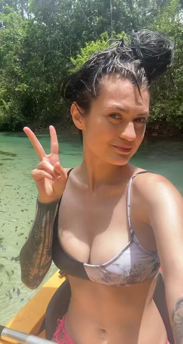 @itsashleeyxoxo