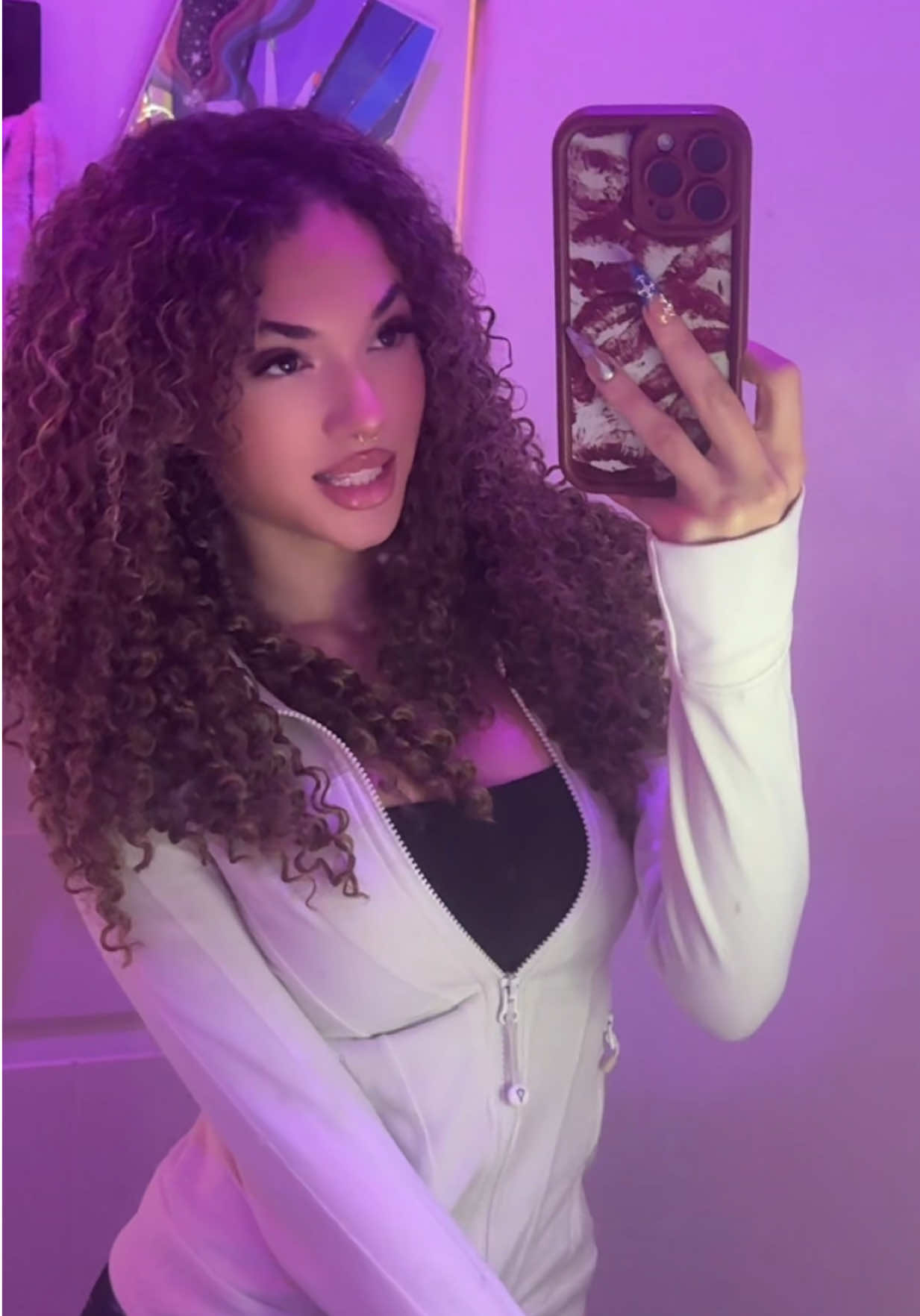 @Scarlet <3