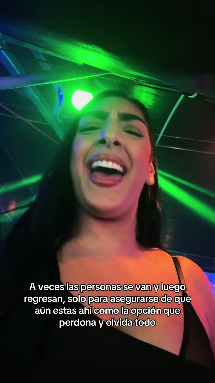 @Sara Michelle👩🏽🦋