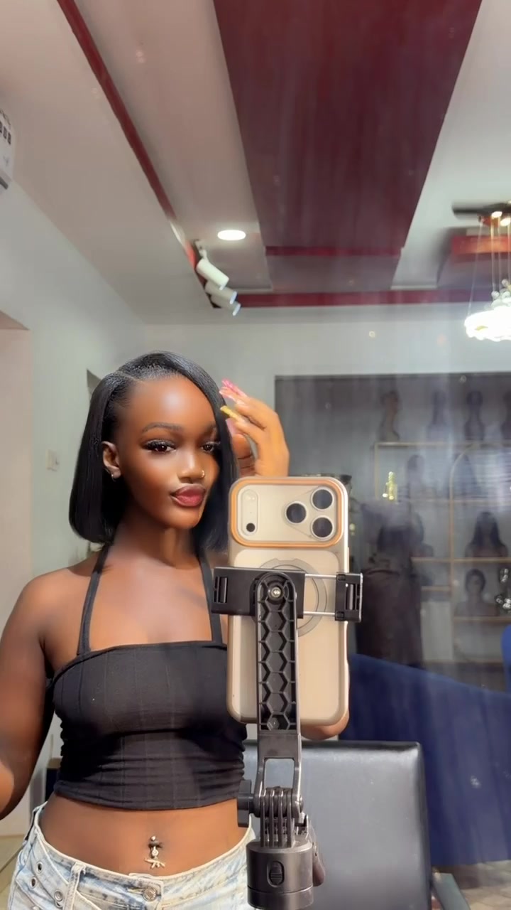 @Black berry 🖤